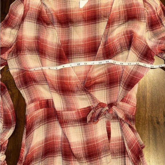 Melrose & Market Women's Sz L Red Rust Beige Plaid Wrap Tie Front Mini Dress - Picture 2 of 8